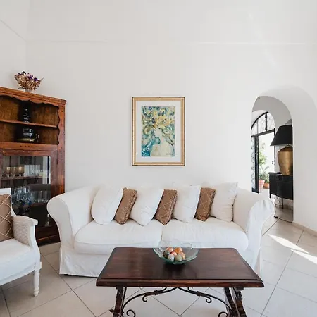 ゲストハウス Giusy 4*