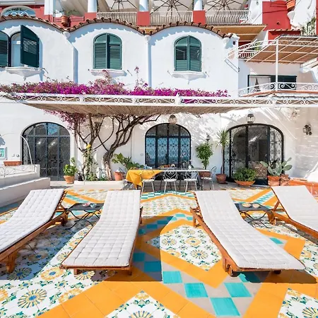 Giusy Gasthuis Positano