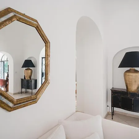 Giusy Gasthuis Positano