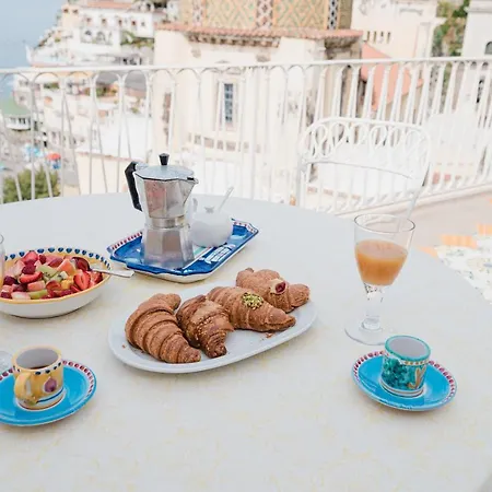 Giusy Gasthuis Positano