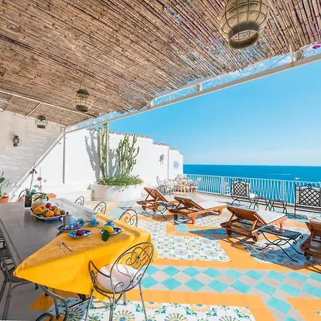 Giusy Πανσιόν 4*